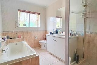 4 Bedroom Property for Sale in Protea Valley Western Cape